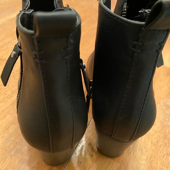 Universal Thread heeled booties zip sides new 10 - Picture 7 of 16